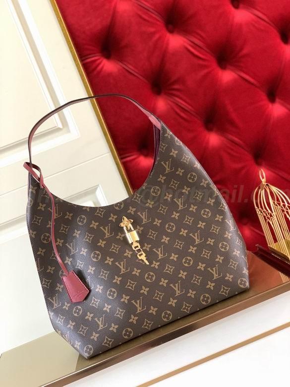 Louis Vuitton Handbags 104